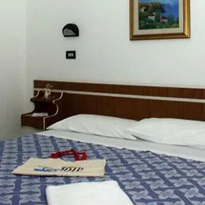 hotel-rex.emilia-romagnahotels.net/